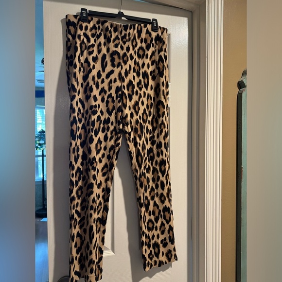 Chicos leopard pants NWT - Picture 1 of 3